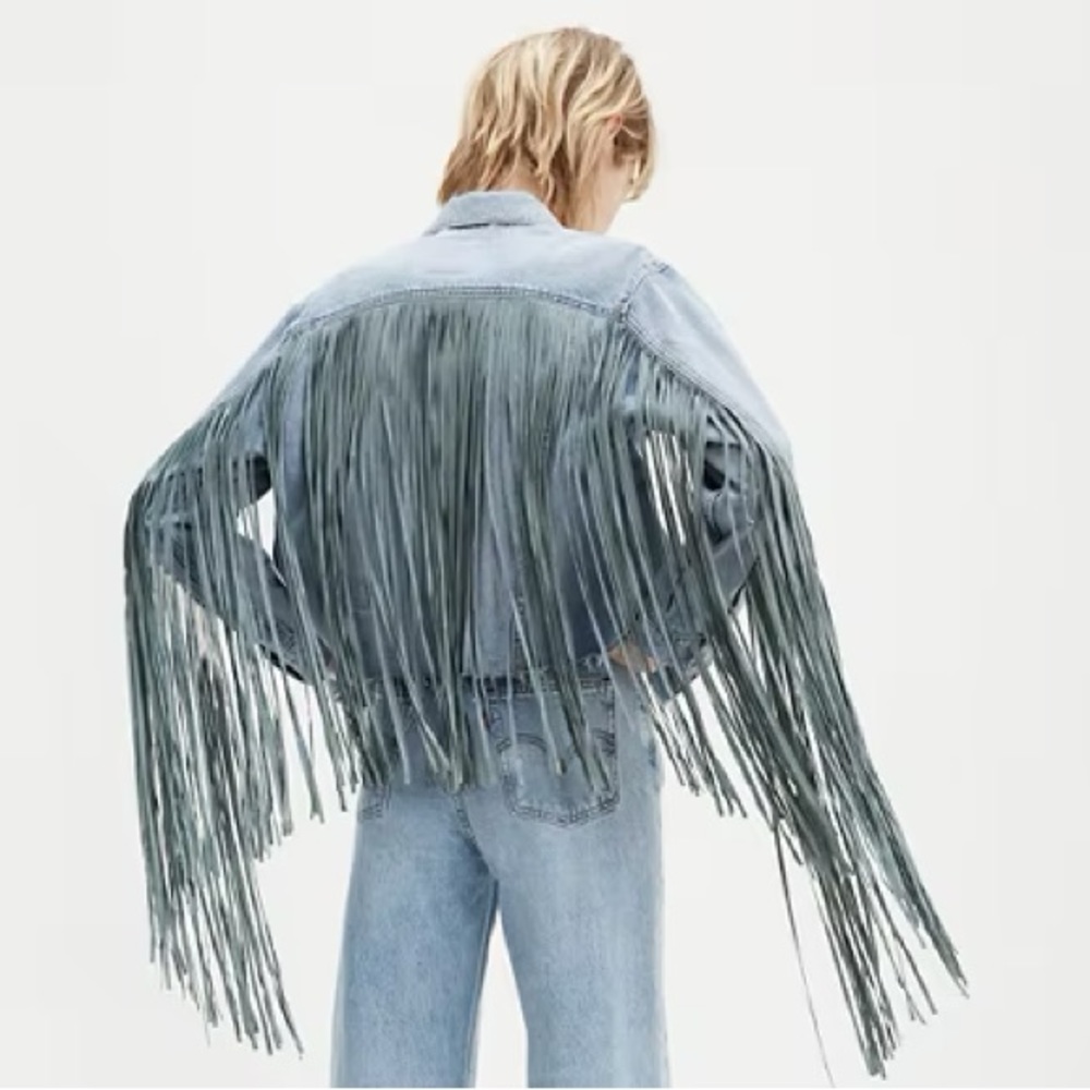 Levi’s ex boyfriend trucker jacket with fringe